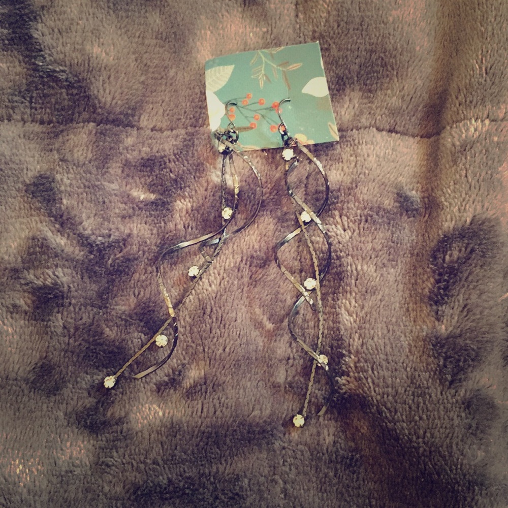 Evening earrings